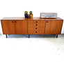 Groot vintage dressoir